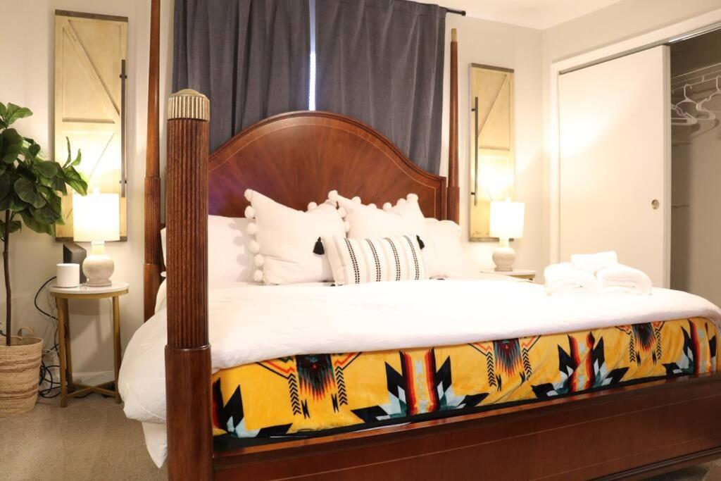 Cowboy Den-Hot Tub-Game Room-Pet Friendly-No Pet Fees! Albuquerque Dış mekan fotoğraf