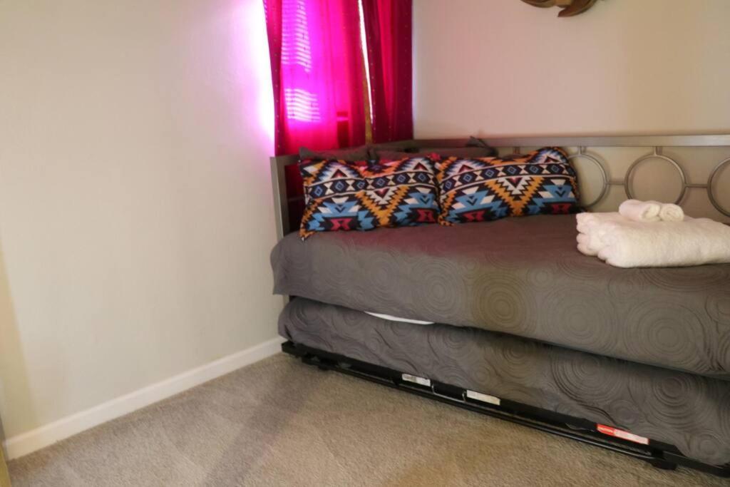 Cowboy Den-Hot Tub-Game Room-Pet Friendly-No Pet Fees! Albuquerque Dış mekan fotoğraf