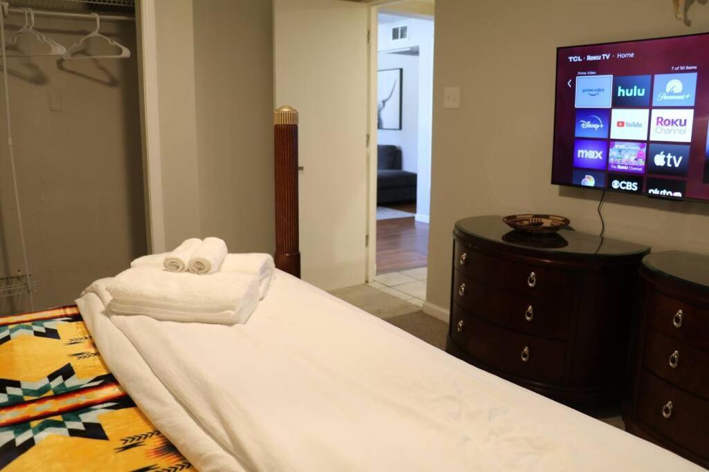 Cowboy Den-Hot Tub-Game Room-Pet Friendly-No Pet Fees! Albuquerque Dış mekan fotoğraf