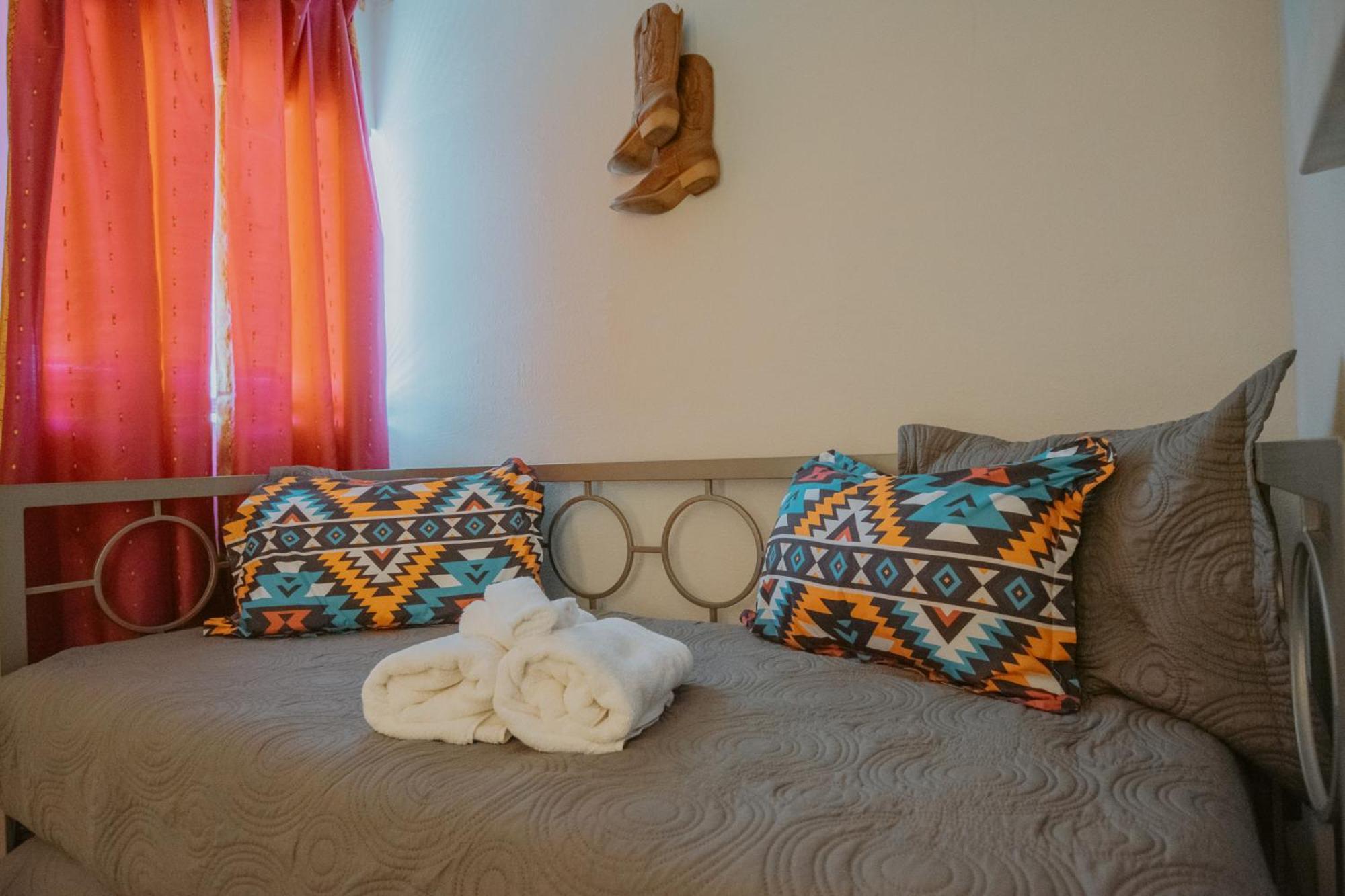 Cowboy Den-Hot Tub-Game Room-Pet Friendly-No Pet Fees! Albuquerque Dış mekan fotoğraf