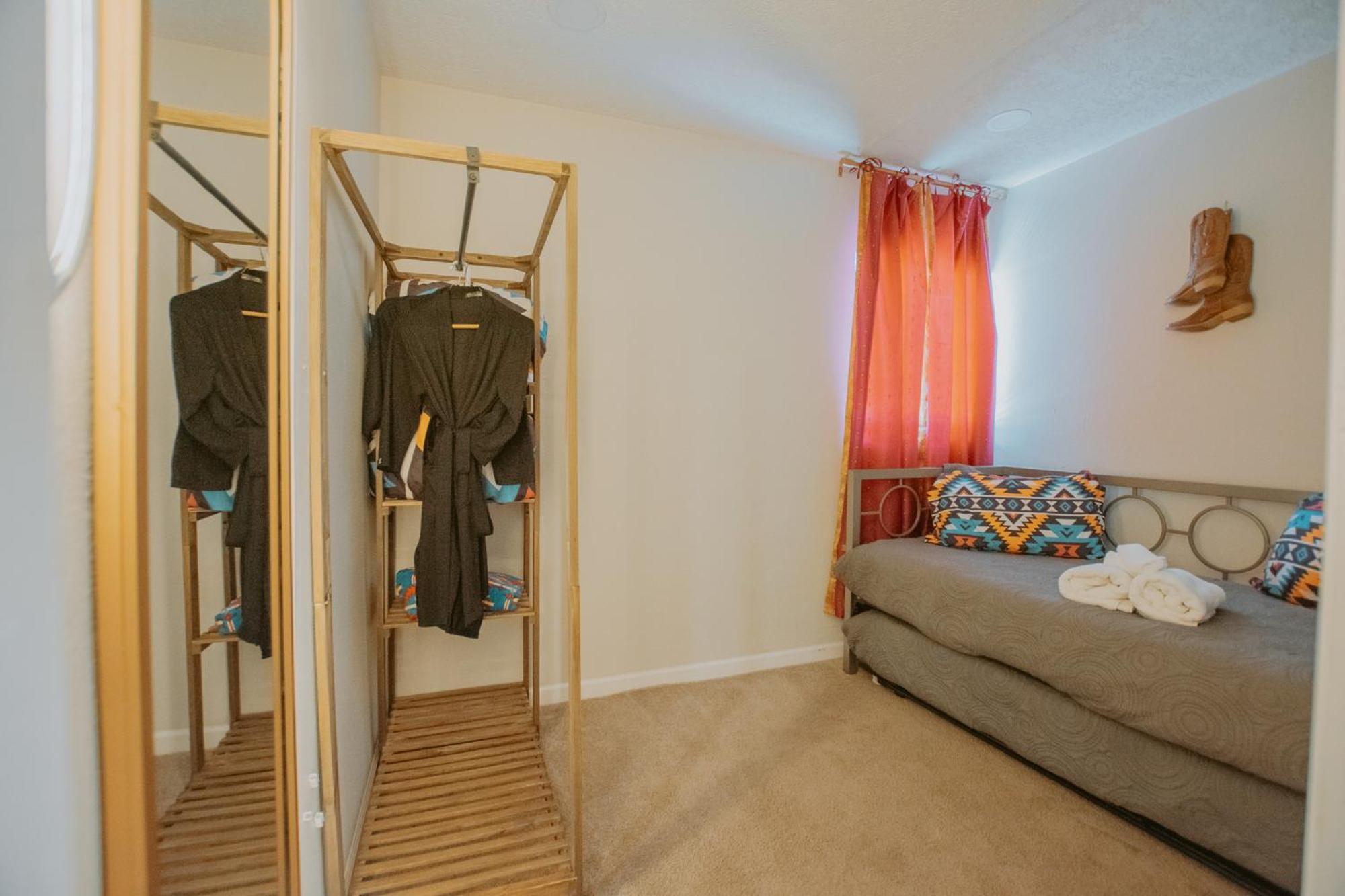 Cowboy Den-Hot Tub-Game Room-Pet Friendly-No Pet Fees! Albuquerque Dış mekan fotoğraf