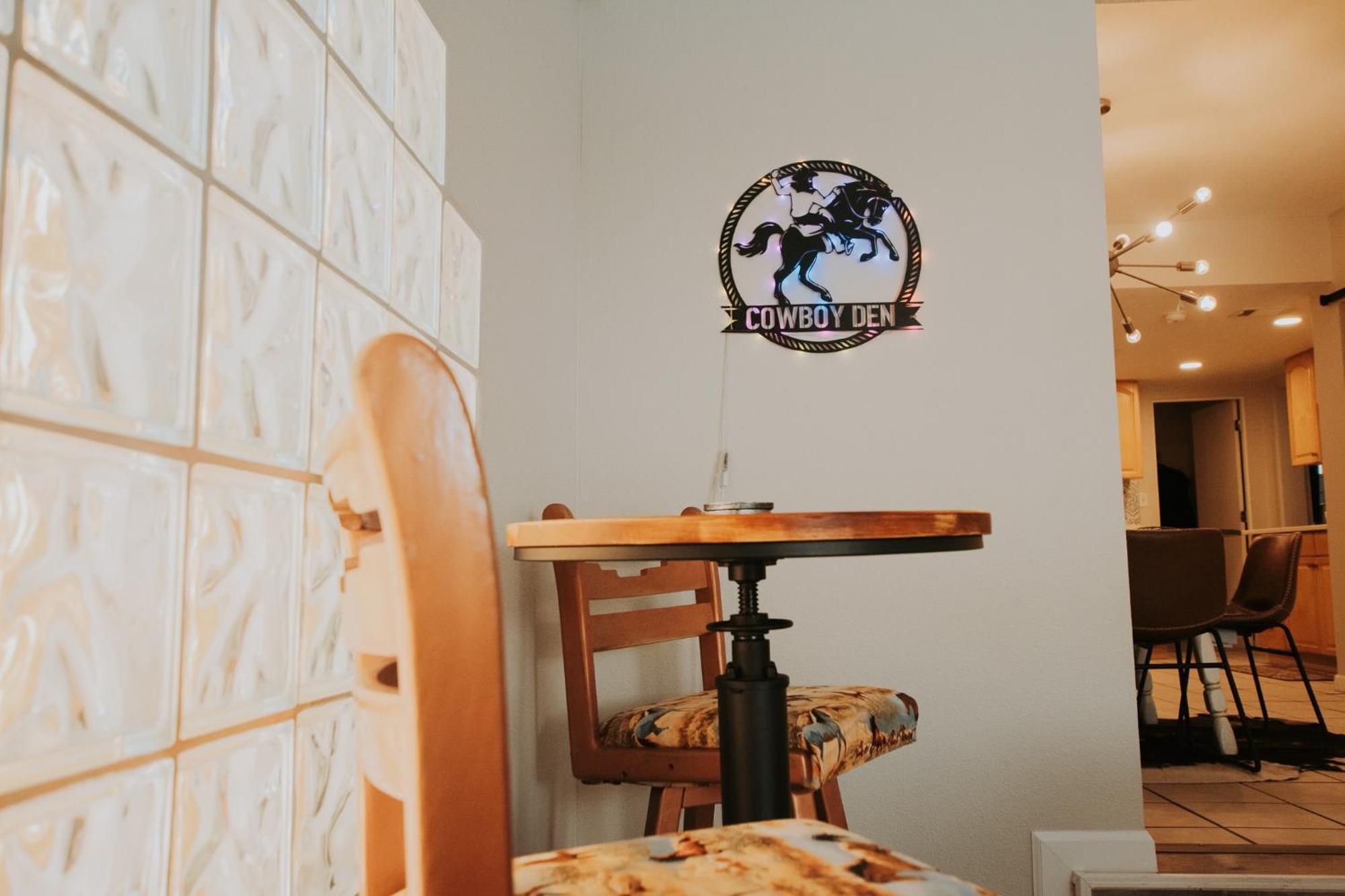 Cowboy Den-Hot Tub-Game Room-Pet Friendly-No Pet Fees! Albuquerque Dış mekan fotoğraf