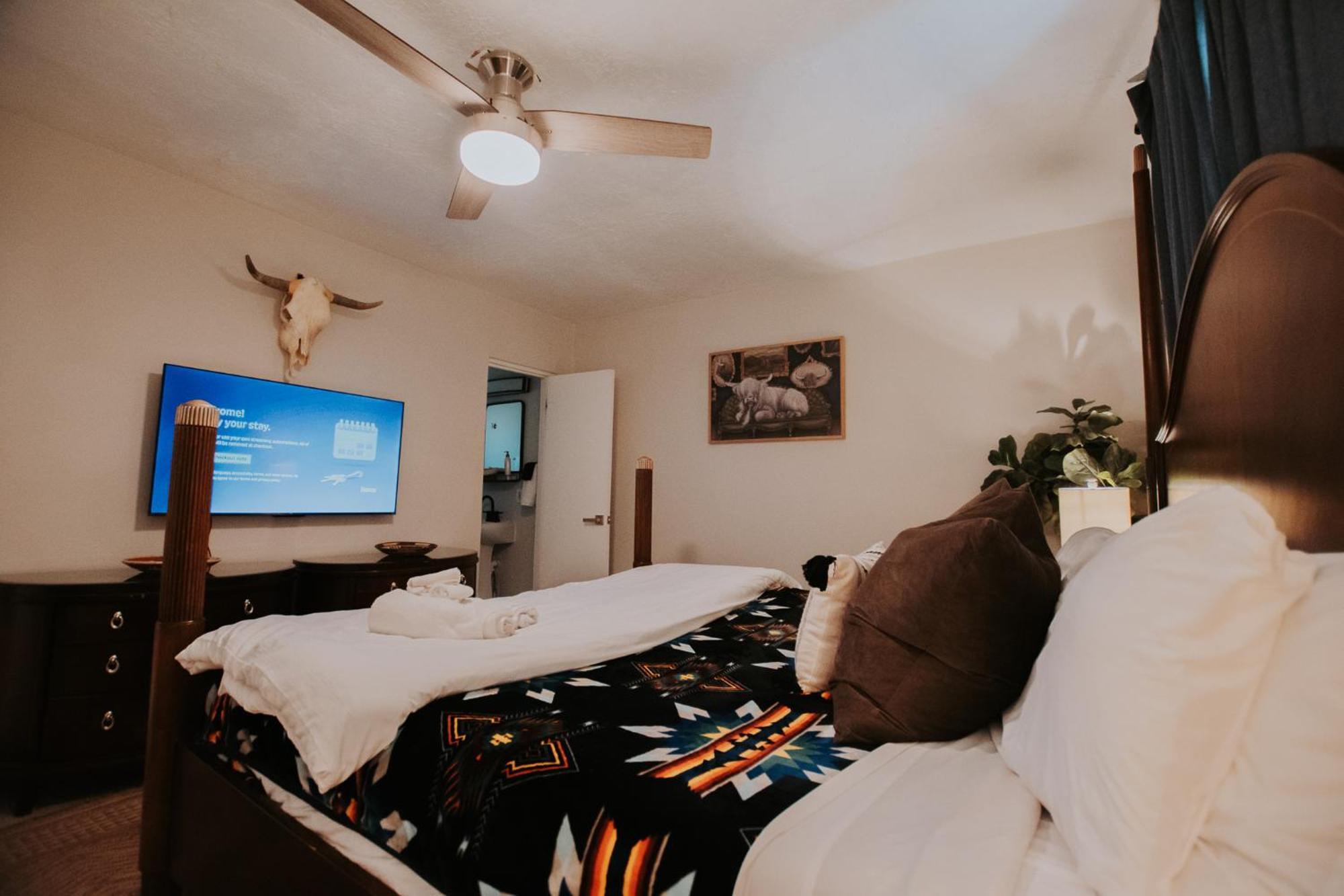Cowboy Den-Hot Tub-Game Room-Pet Friendly-No Pet Fees! Albuquerque Dış mekan fotoğraf